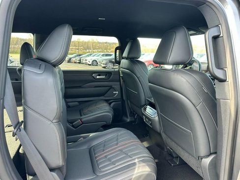 New 2026 Nissan Armada PRO-4X w/ Captain's Chari Seat Package AWD/4WD image 4