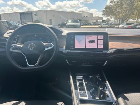 New 2026 Volkswagen Atlas SE FWD image 47
