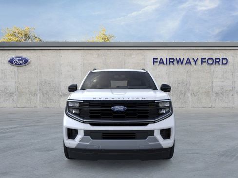 New 2025 Ford Expedition Max Platinum w/ Driver's Package image 6