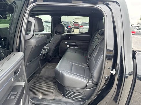 Used 2024 Toyota Tundra Platinum AWD/4WD image 7
