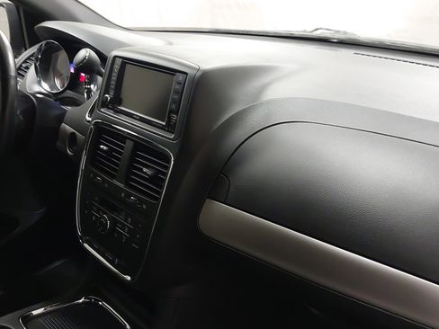 Used 2019 Dodge Grand Caravan GT image 30