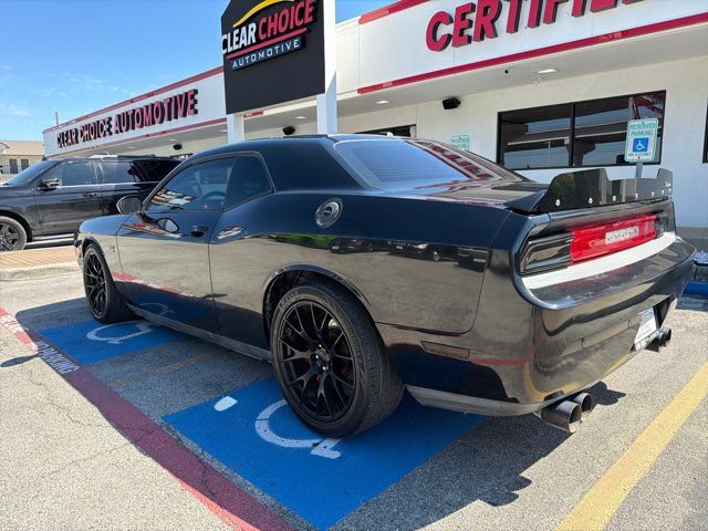 Used 2014 Dodge Challenger SRT8 w/ Harman/Kardon Audio Group RWD image 4
