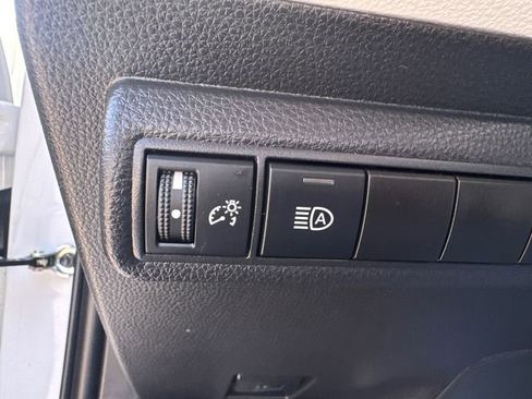 Certified 2023 Toyota Corolla SE image 30