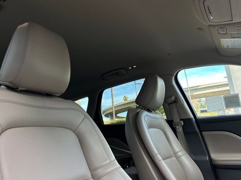 Used 2022 Lincoln Corsair Reserve image 16