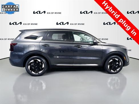 Certified 2025 Kia Sorento EX image 9
