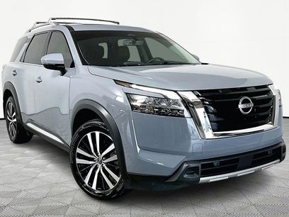 Used 2024 Nissan Pathfinder Platinum