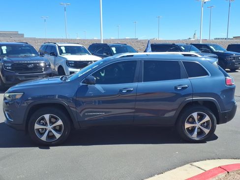 Used 2021 Jeep Cherokee Limited w/ Trailer Tow Group AWD/4WD image 7