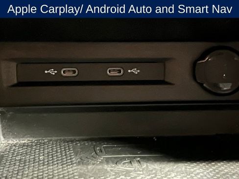 Used 2022 Volkswagen Tiguan SE w/ Panoramic Sunroof Package image 13