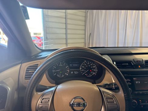 Used 2015 Nissan Altima 2.5 S w/ Power Driver Seat Package image 18