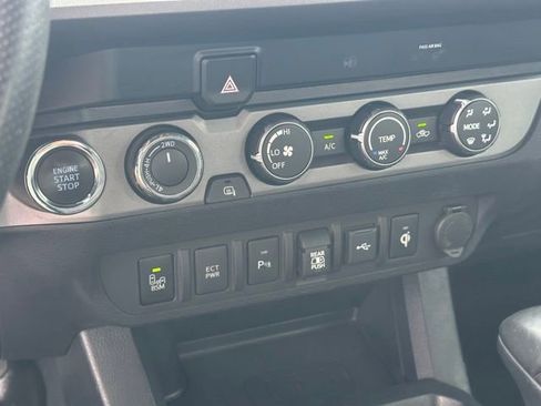 Used 2020 Toyota Tacoma TRD Off-Road w/ Technology Package AWD/4WD image 10