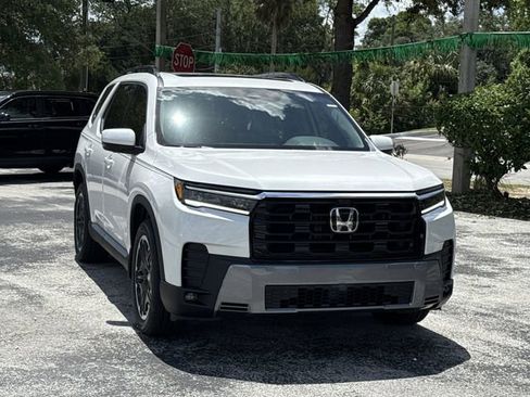 New 2026 Honda Pilot Touring image 2