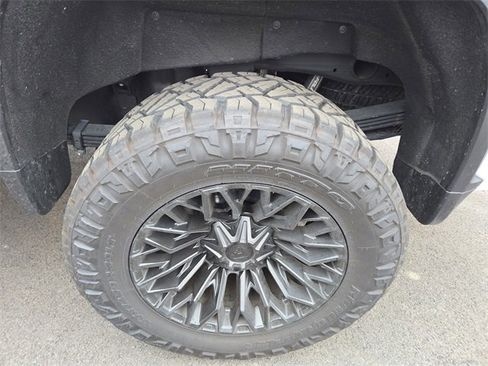 Used 2025 Chevrolet Silverado 2500 LTZ w/ LTZ Plus Package image 30