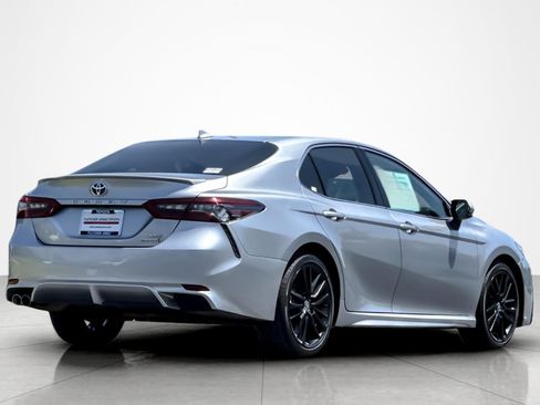 Certified 2022 Toyota Camry XSE FWD image 5