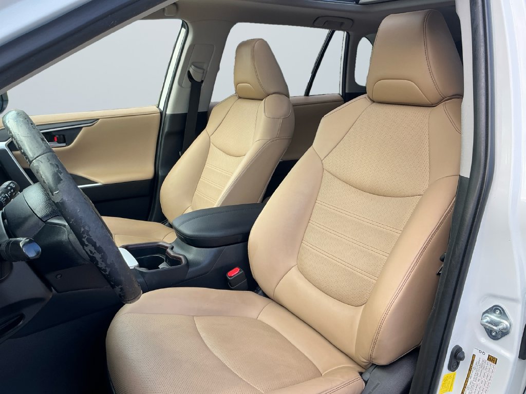 Used 2019 Toyota RAV4 Limited AWD/4WD image 10