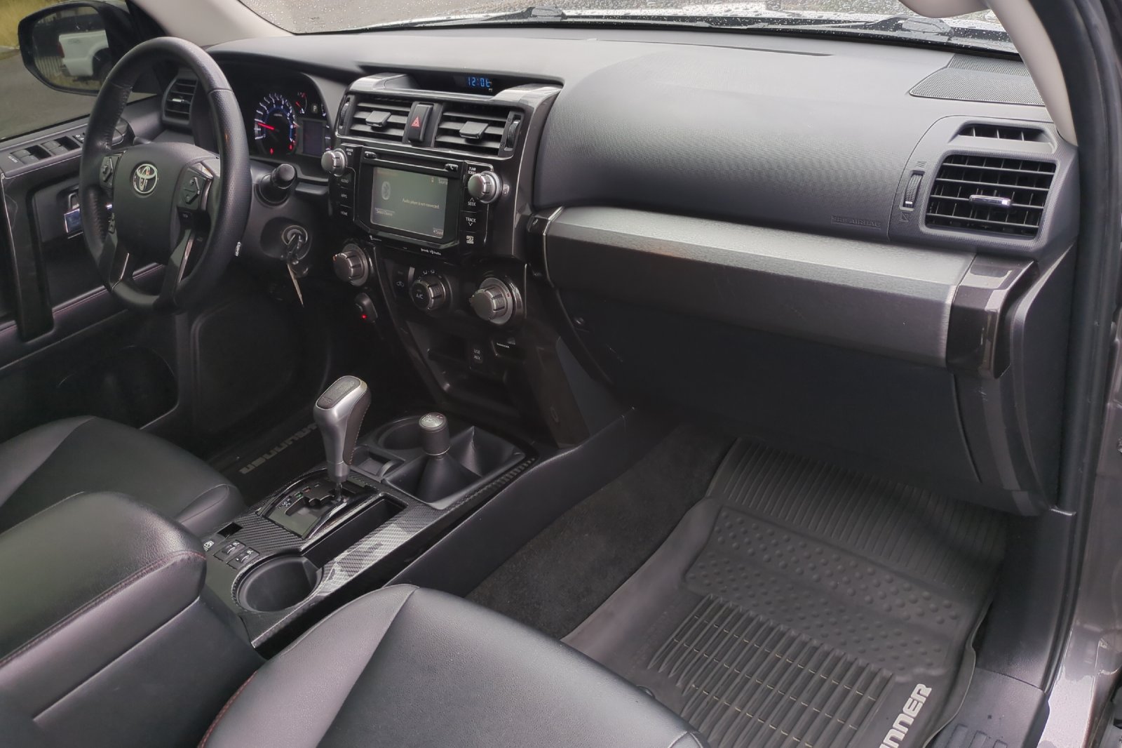 Used 2019 Toyota 4Runner TRD Off-Road Premium AWD/4WD image 18