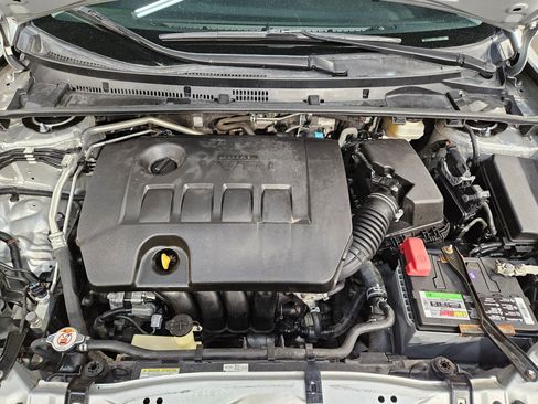 Used 2019 Toyota Corolla SE FWD image 19