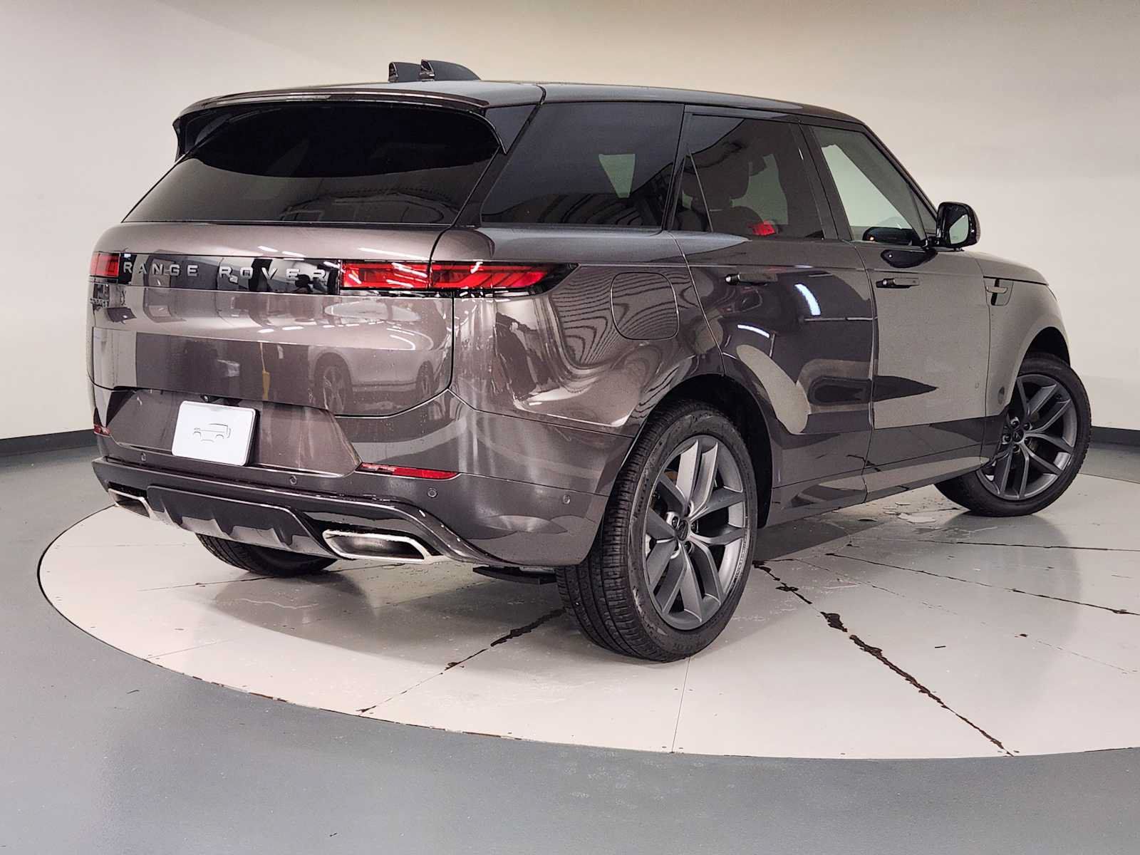 New 2026 Land Rover Range Rover Sport Dynamic SE AWD/4WD image 2