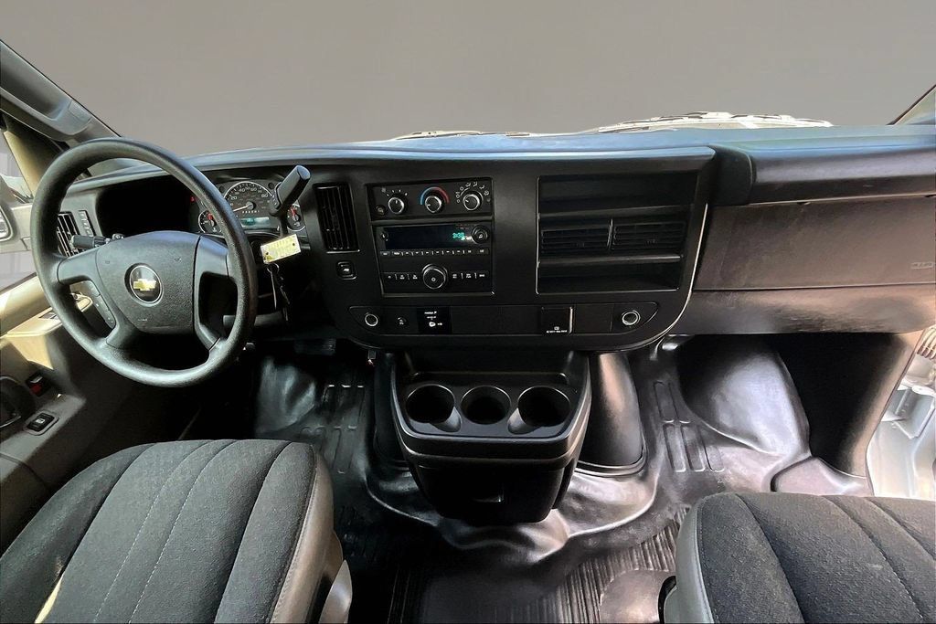 Used 2025 Chevrolet Express 2500 w/ Driver Convenience Package RWD image 8