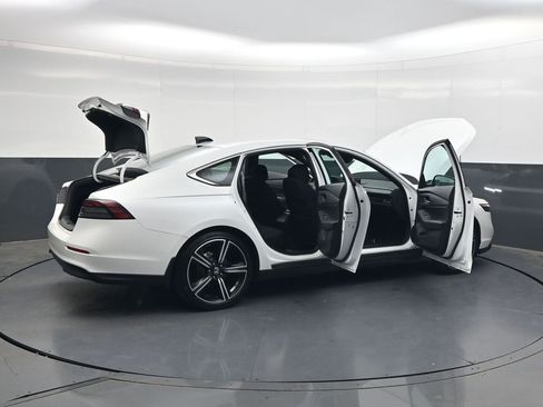 Used 2024 Honda Accord Sport image 34