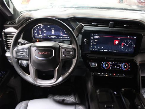Used 2025 GMC Sierra 2500 AT4 AWD/4WD image 32