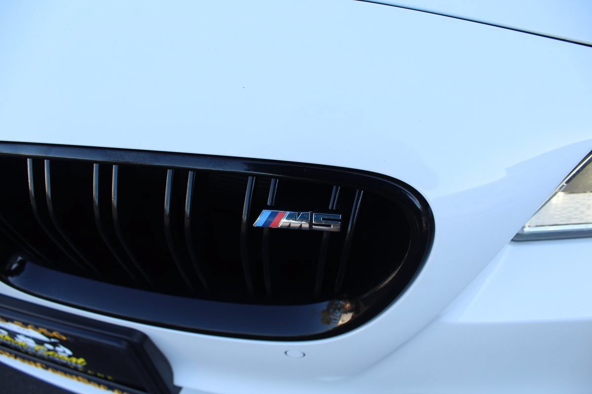 Used 2015 BMW M5 RWD image 10