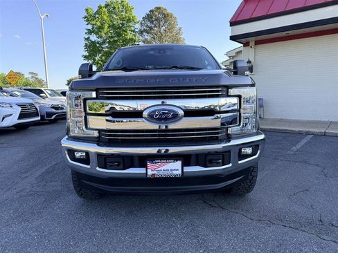 Used 2017 Ford F250 Lariat w/ Lariat Ultimate Package AWD/4WD image 2