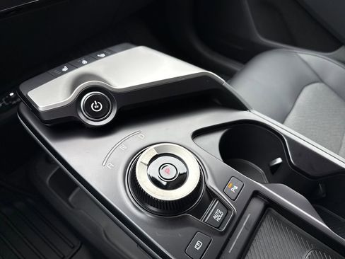 New 2025 Kia EV6 Light w/ Light LR Technology Package image 31