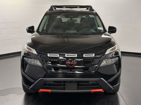 Used 2025 Nissan Rogue SV AWD/4WD image 6