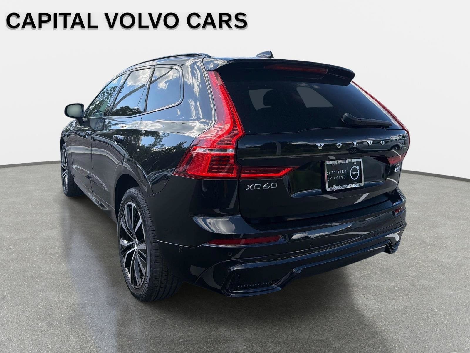 Used 2024 Volvo XC60 B5 Plus w/ Climate Package AWD/4WD image 7