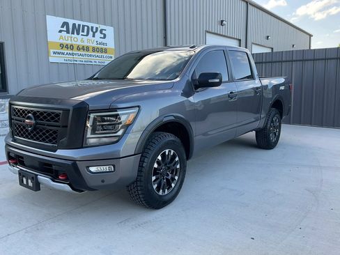 Used 2021 Nissan Titan PRO-4X w/ Pro-4x Convenience Package AWD/4WD image 4