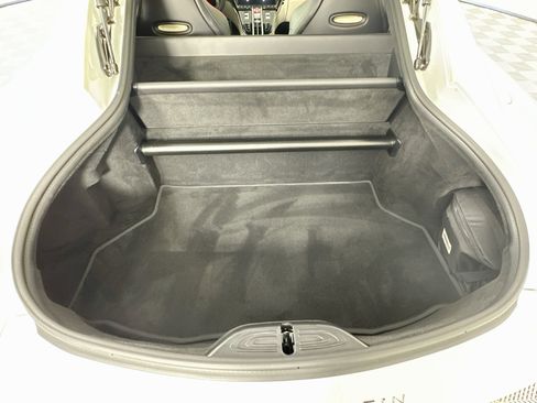 Used 2026 Aston Martin V8 Vantage S RWD image 32