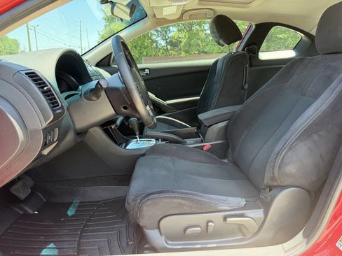 Used 2010 Nissan Altima 2.5 S w/ Premium Pkg FWD image 4