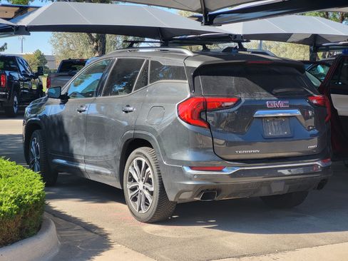 Used 2018 GMC Terrain Denali w/ Advanced Safety Package AWD/4WD image 3