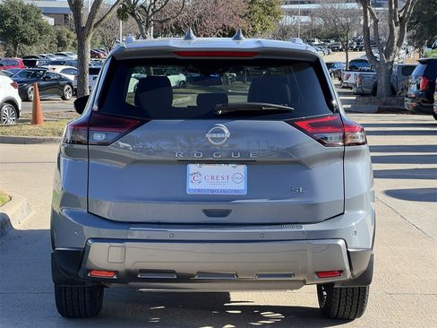 Certified 2025 Nissan Rogue SL w/ Tech Package image 5