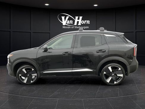 New 2026 Nissan Kicks SR w/ Cold Weather Package image 11