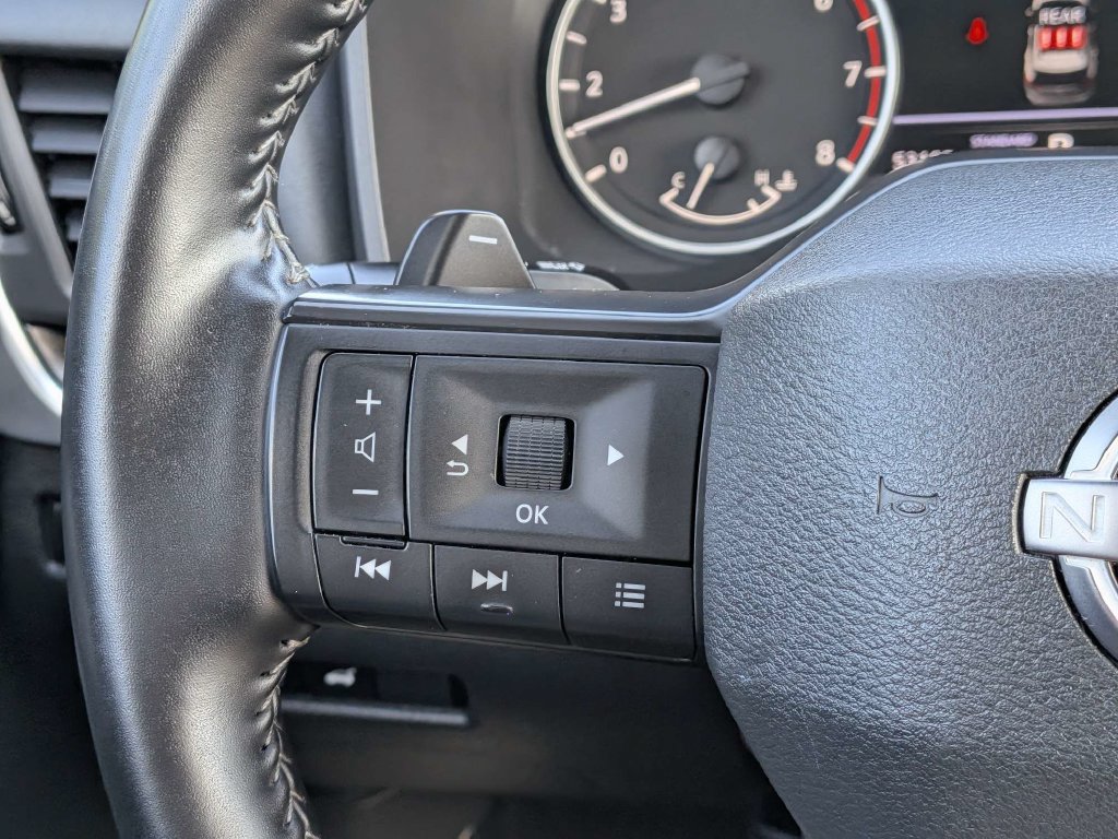 Used 2025 Nissan Rogue SV FWD image 23