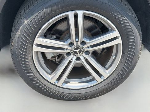 Used 2022 Mercedes-Benz GLC 300 image 10