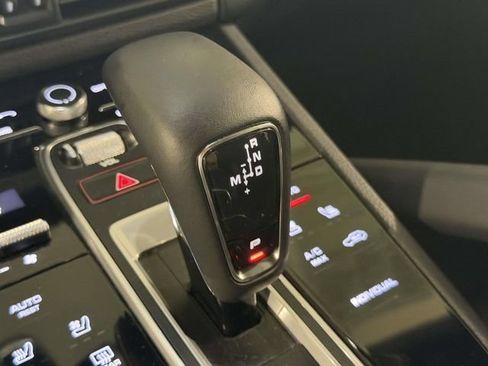 Certified 2023 Porsche Cayenne AWD/4WD image 31