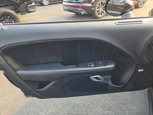 Used 2015 Dodge Challenger R/T Plus RWD image 8