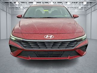 Used 2024 Hyundai Elantra Blue video 2