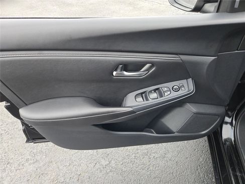 Used 2023 Nissan Sentra SV image 20