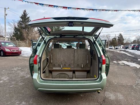 Used 2006 Toyota Sienna CE image 16