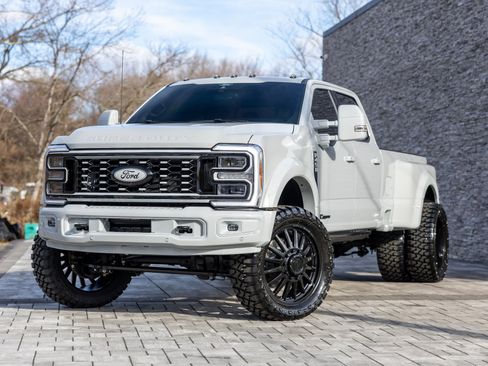 Used 2026 Ford F450 Platinum image 1