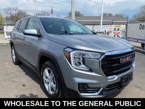Used 2024 GMC Terrain SLE AWD/4WD image 1