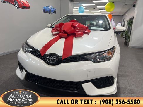 Used 2017 Toyota Corolla iM image 1