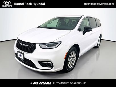 Used 2024 Chrysler Pacifica Touring-L