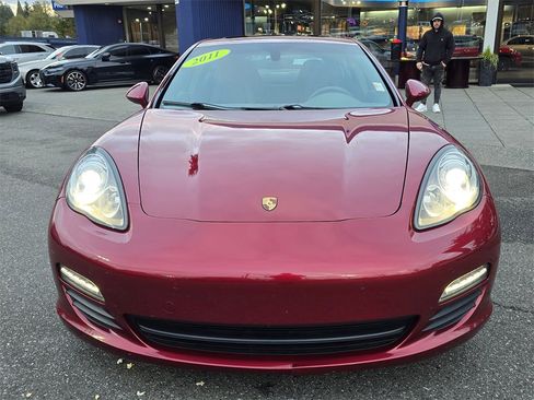 Used 2011 Porsche Panamera 4 image 8