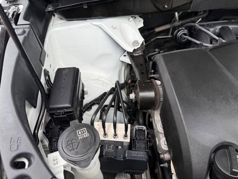 Used 2019 Toyota Highlander XLE FWD image 49