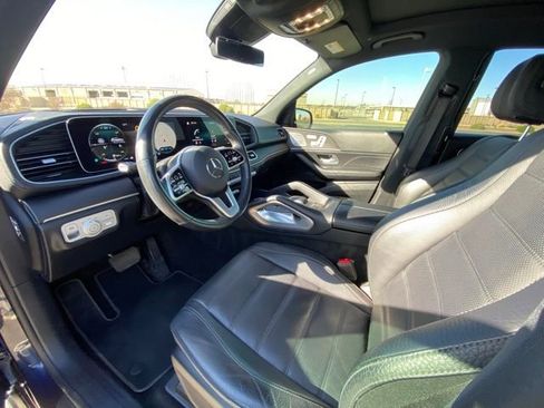 Used 2021 Mercedes-Benz GLS 450 4MATIC image 11