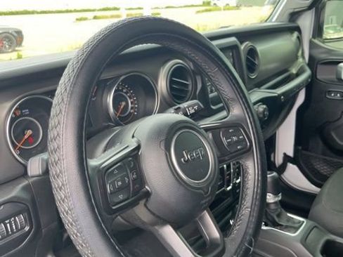 Used 2022 Jeep Wrangler Unlimited Sport image 12